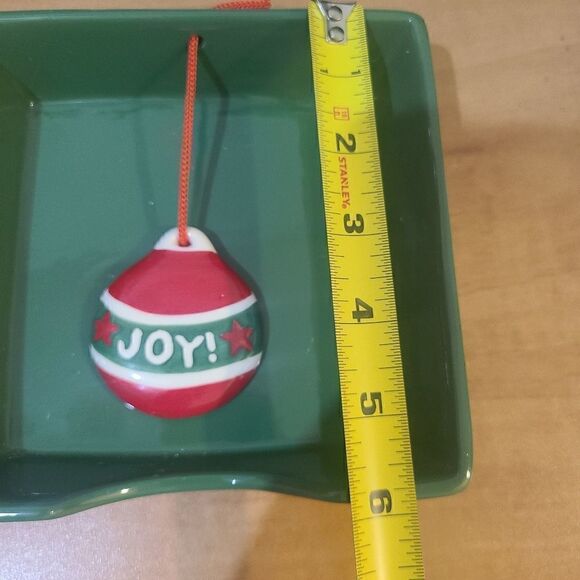 Dei Dennis East International Ceramic Christmas Ornament - Picture 4 of 4